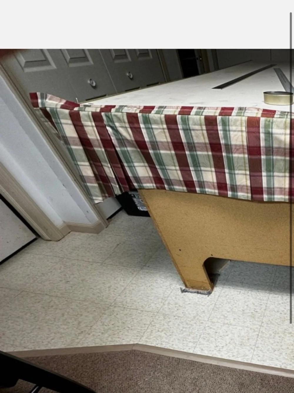 Valance - Picture 3 of 3